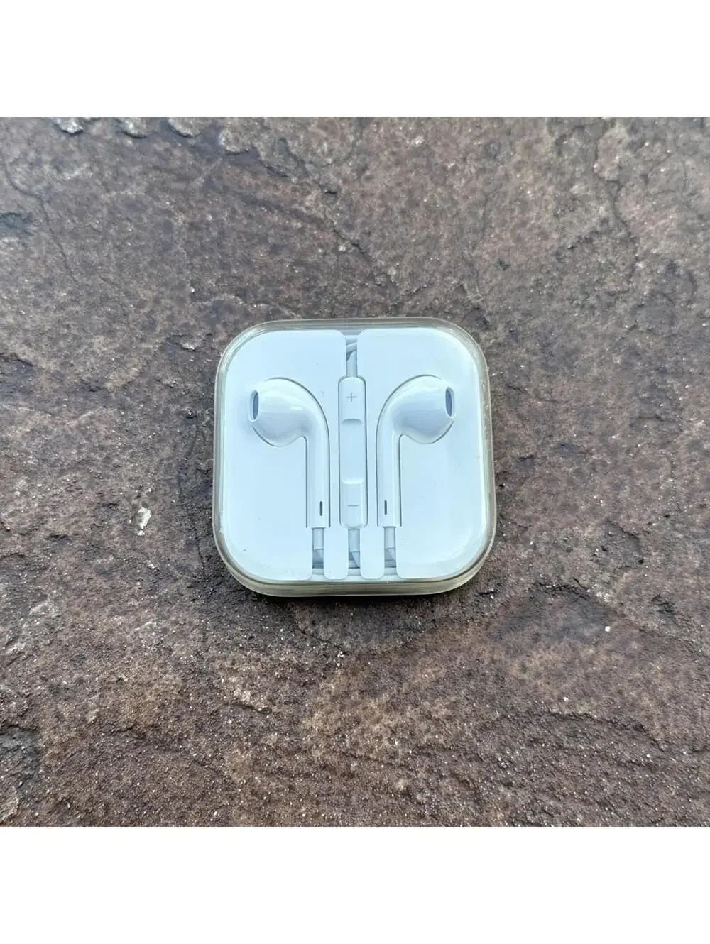 Apple Earpods Wired Headset For Devices With 3.5mm Headphone Jack OEM Earbuds